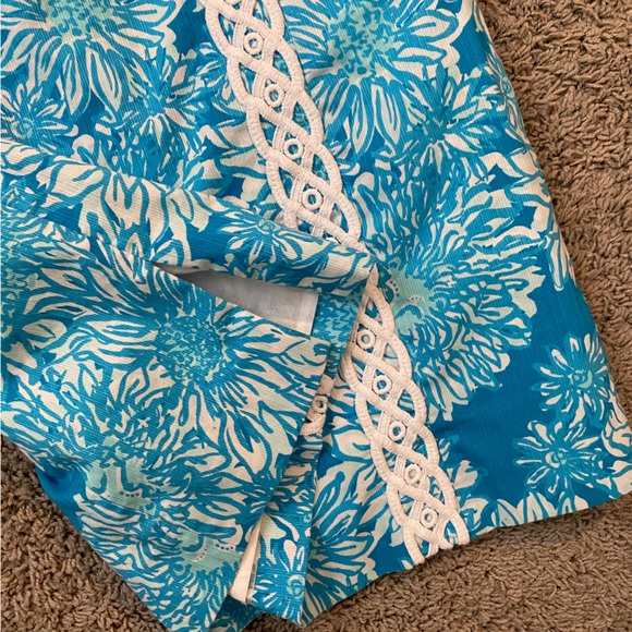 Lily Pulitzer Blue and White Retired Print Size 4 Dress - Picture 2 of 5